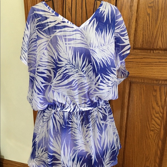 Cute and lightweight Swim Cute Coverup NWOT - Picture 2 of 8